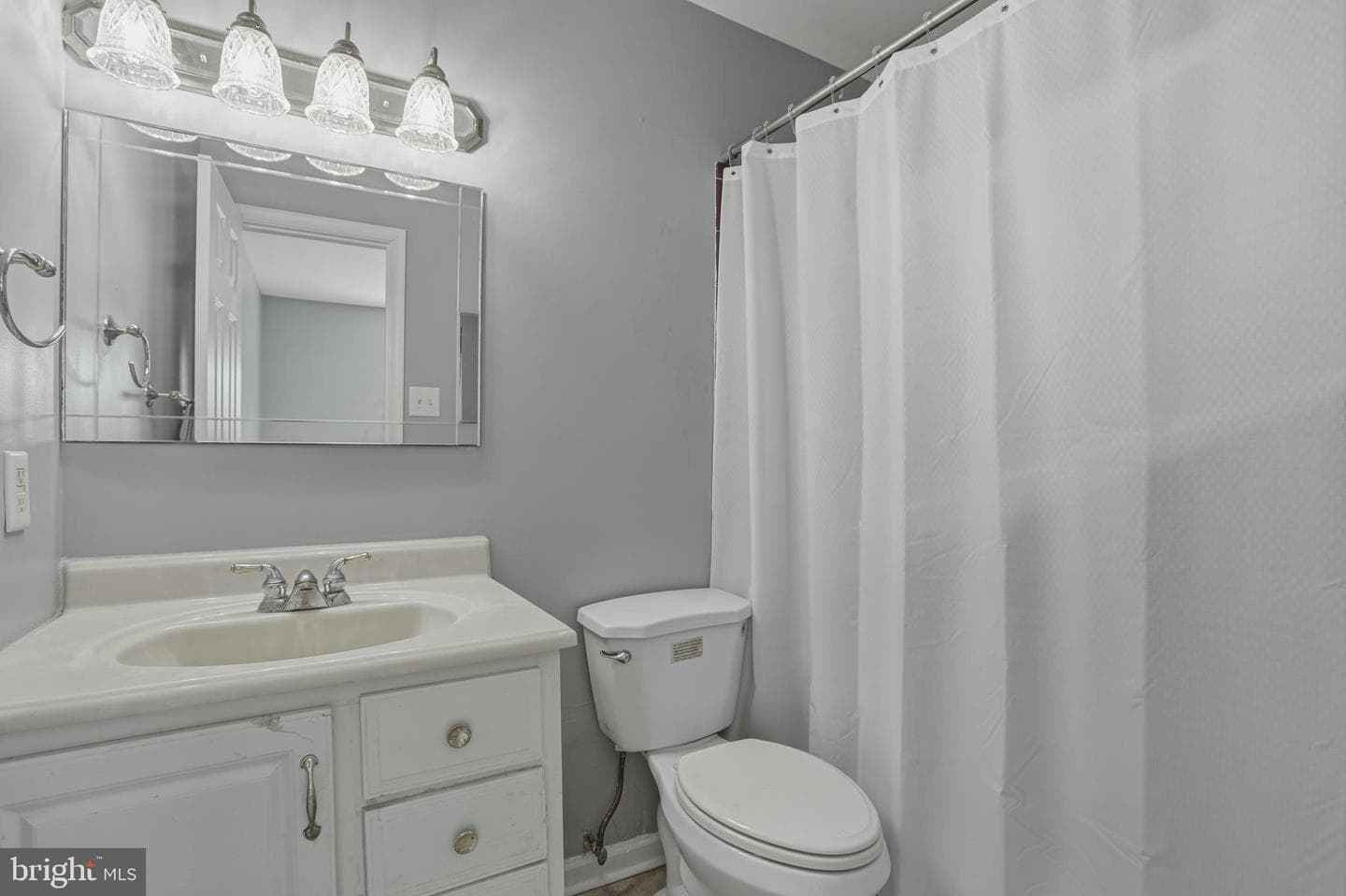 311 Clay Street photo 19