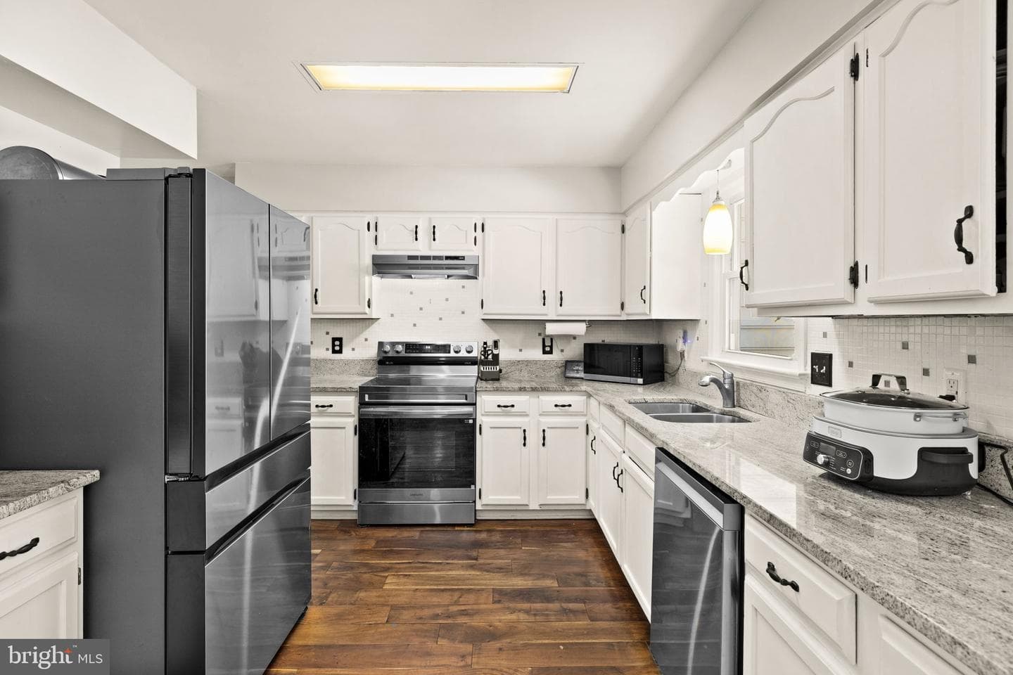 105 Chinaberry Drive photo 10