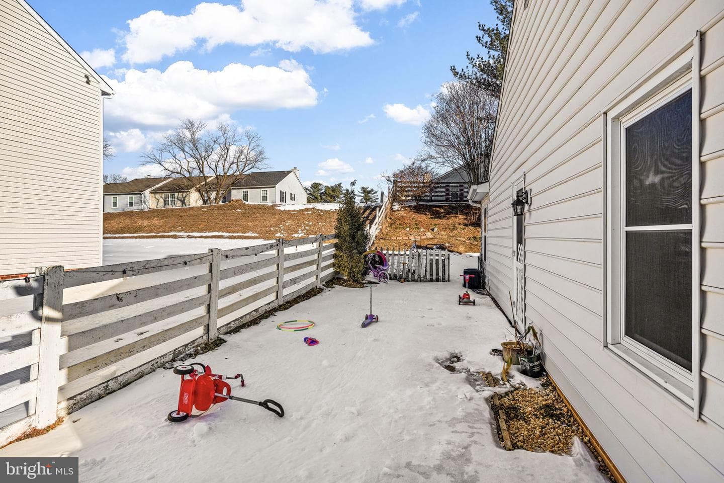 105 Chinaberry Drive photo 40