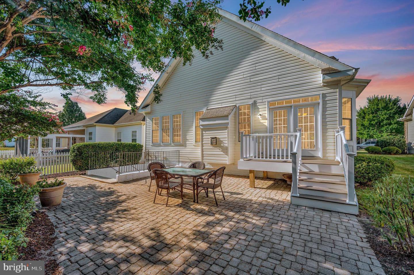 5105 Sewells Pointe Drive photo 2