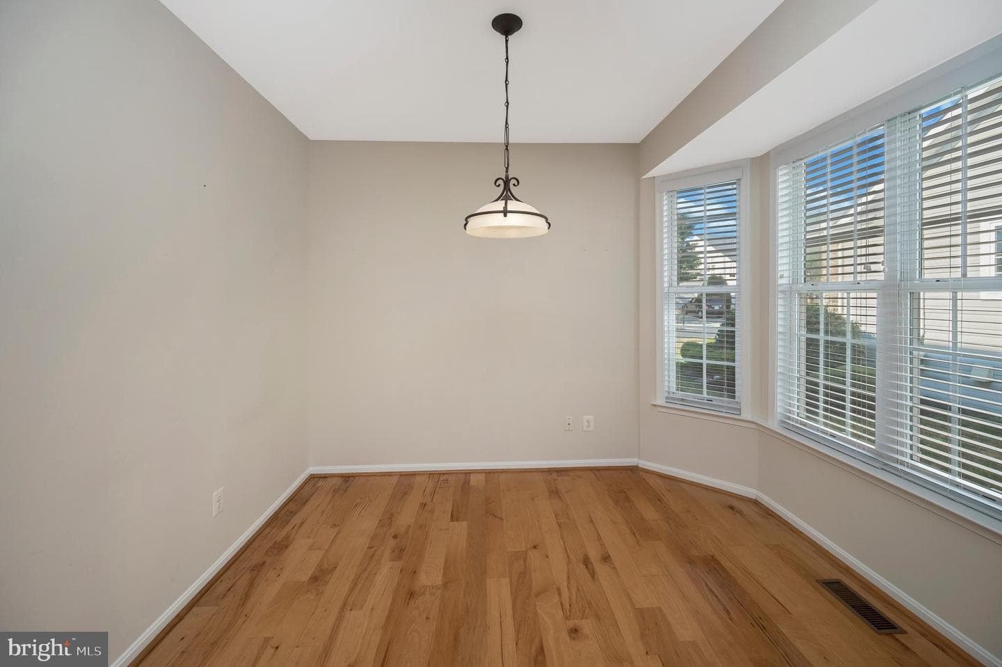 5105 Sewells Pointe Drive photo 21