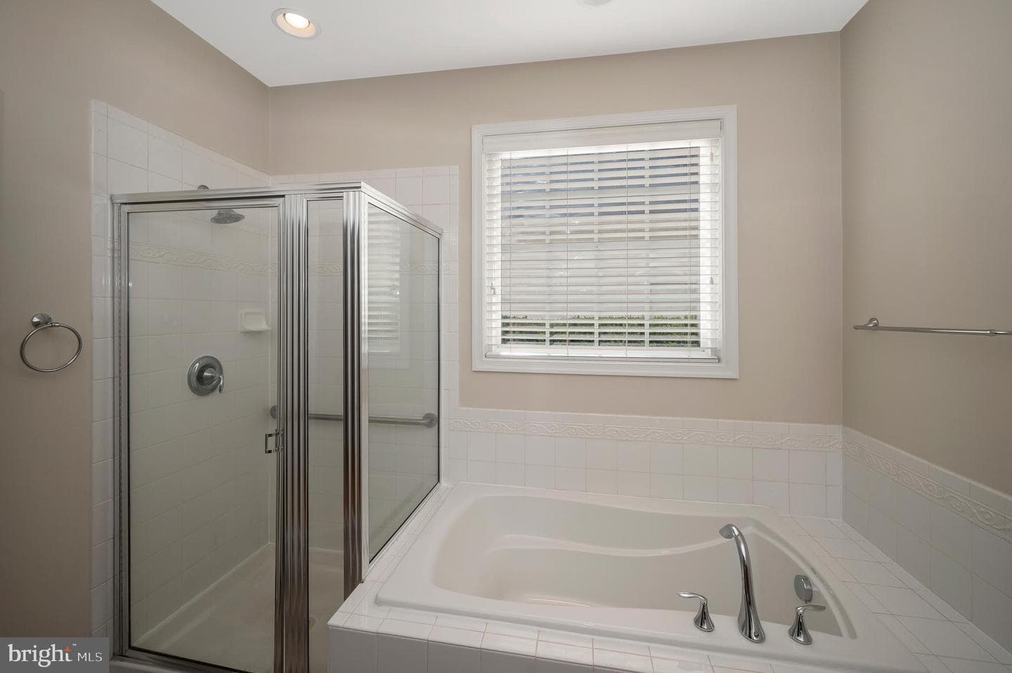 5105 Sewells Pointe Drive photo 36