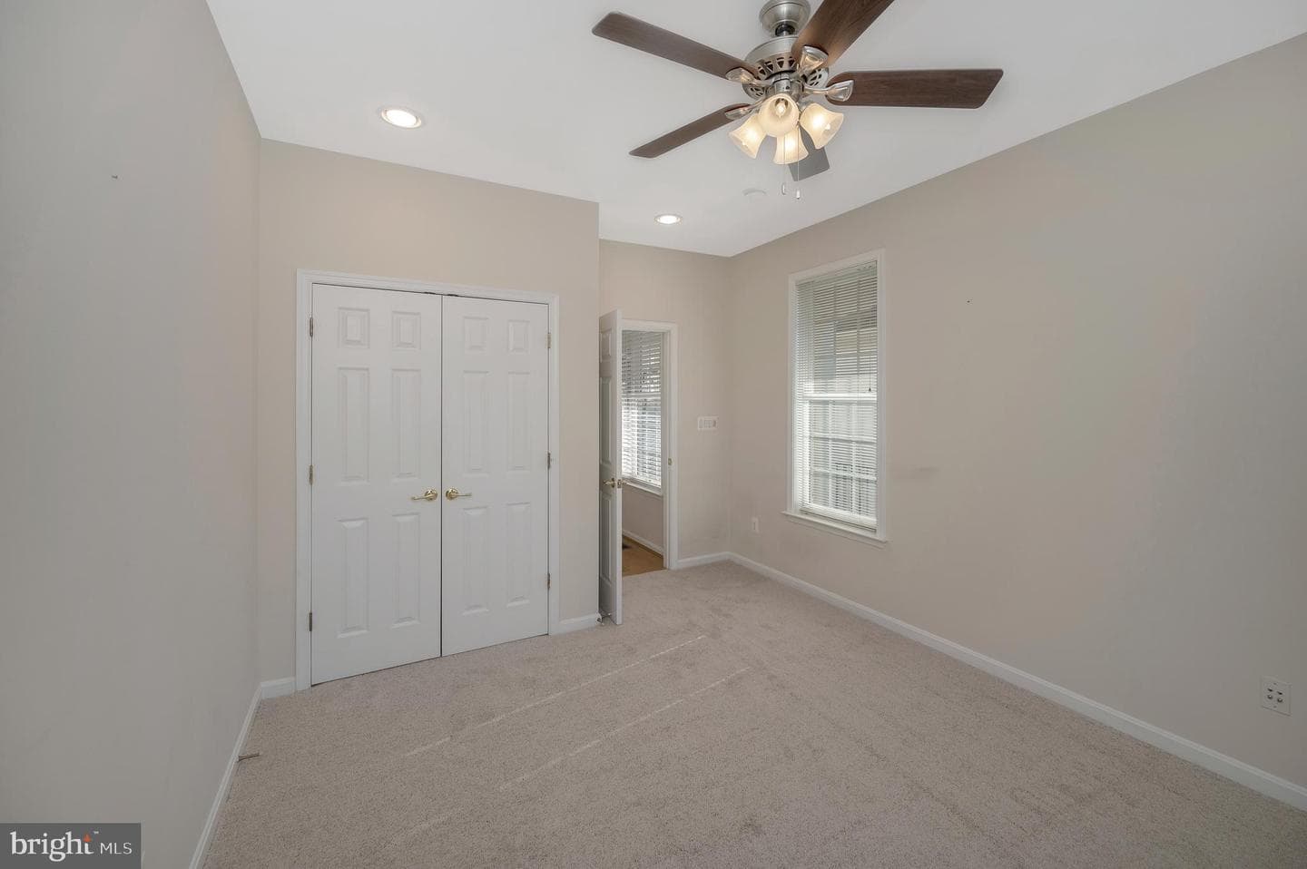 5105 Sewells Pointe Drive photo 6