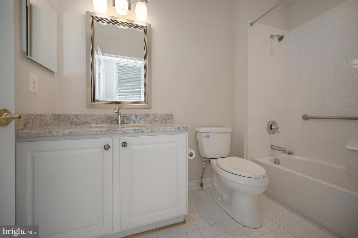 5105 Sewells Pointe Drive photo 7