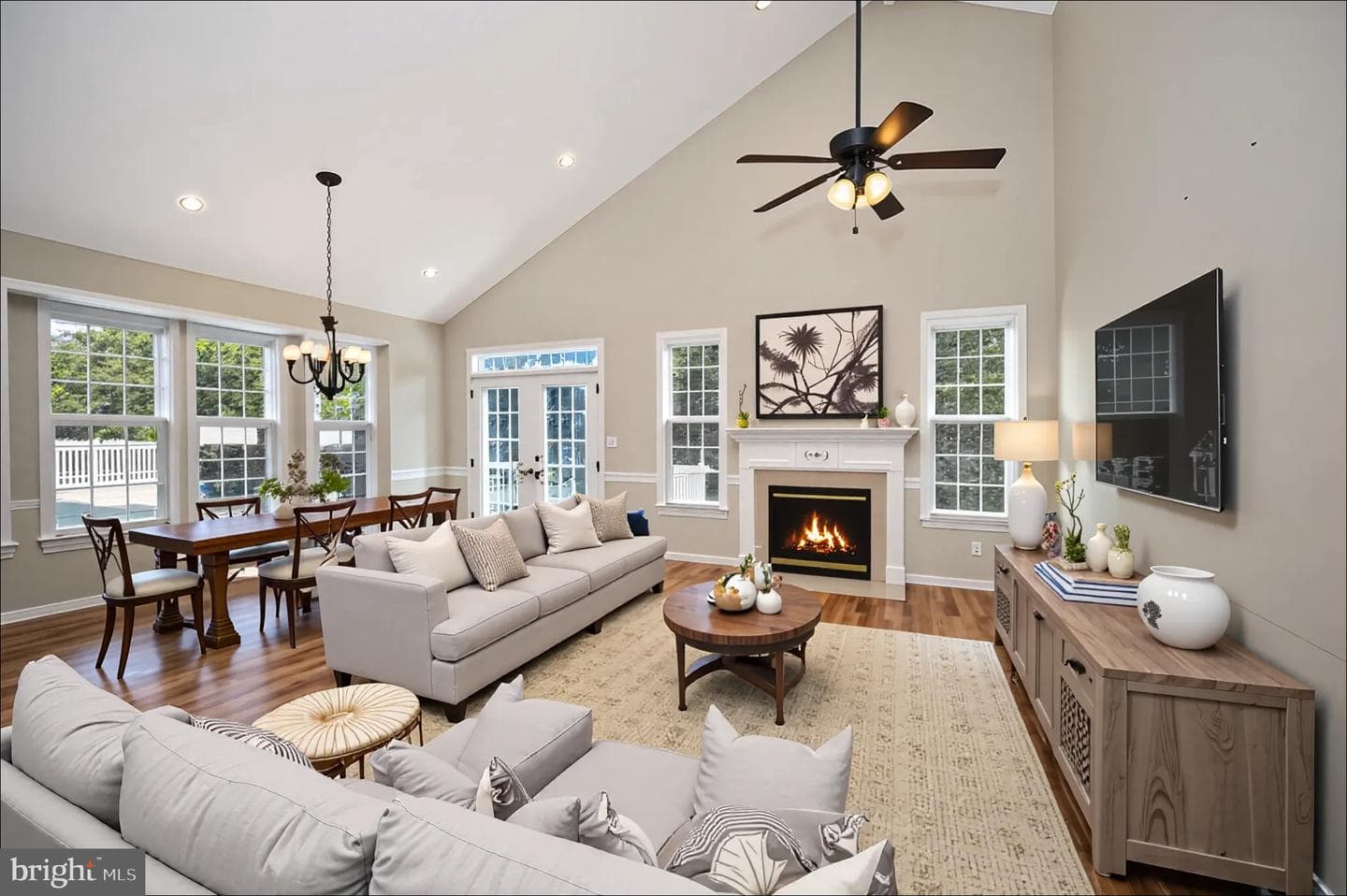 5105 Sewells Pointe Drive photo 8