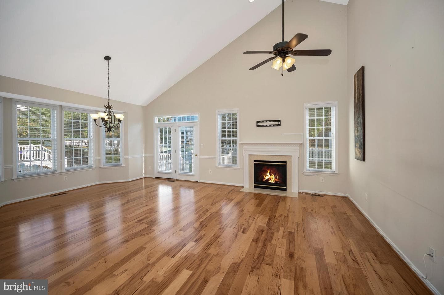 5105 Sewells Pointe Drive photo 9