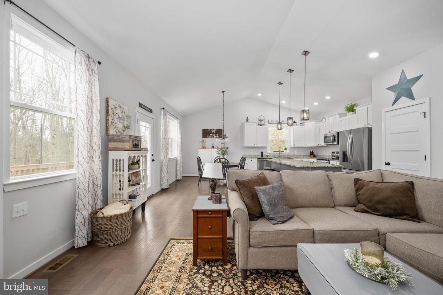 7931 Curtis Lane photo 17