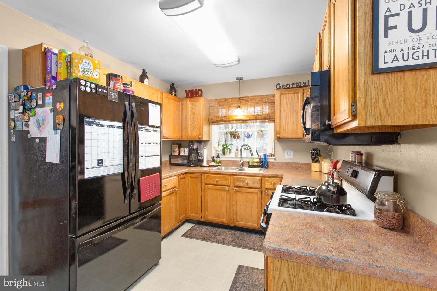5504 Leavells Crossing Drive photo 3