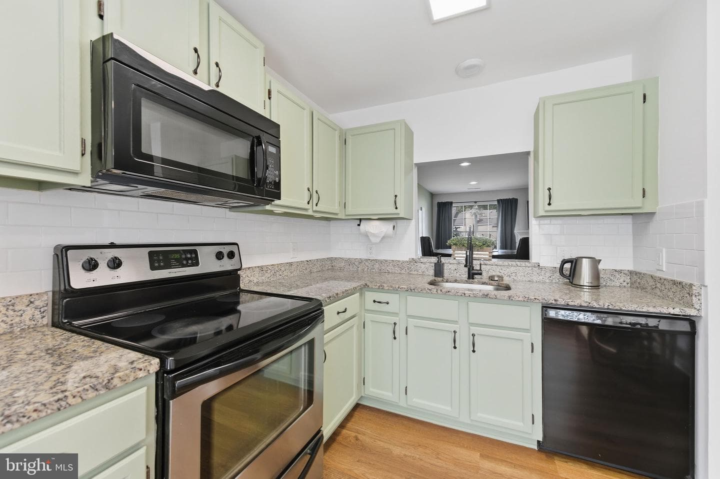 11170 Hamlet Court photo 9