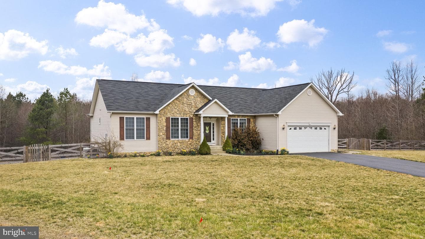 6917 Cloudy Way photo 2