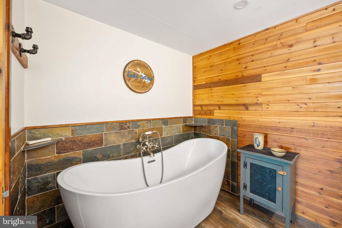 5409 Wyndemere Circle photo 60
