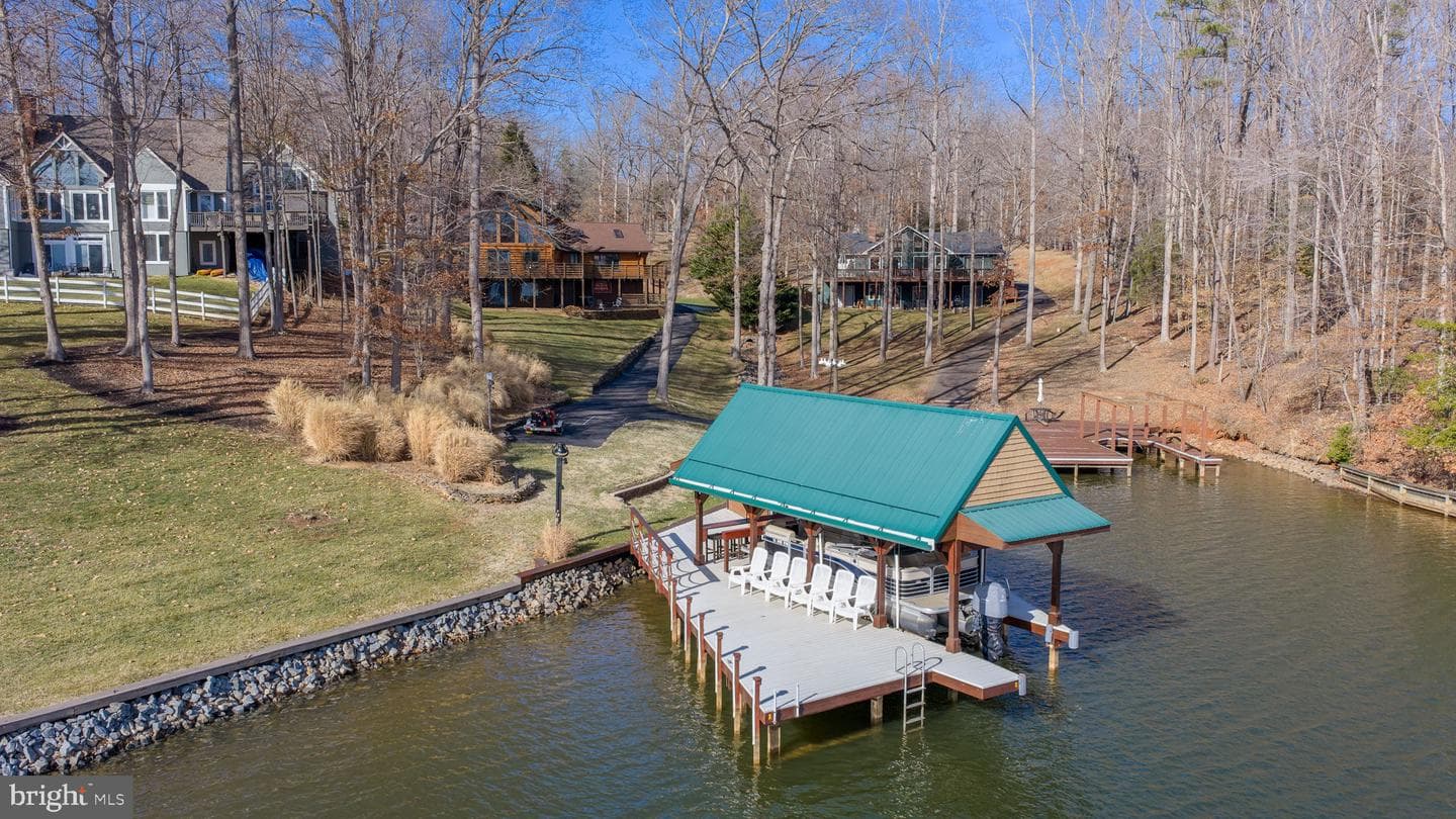 5409 Wyndemere Circle photo 63