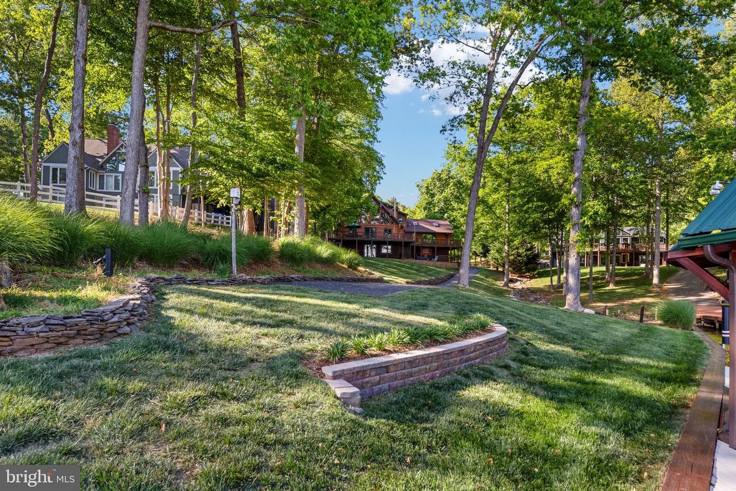 5409 Wyndemere Circle photo 77