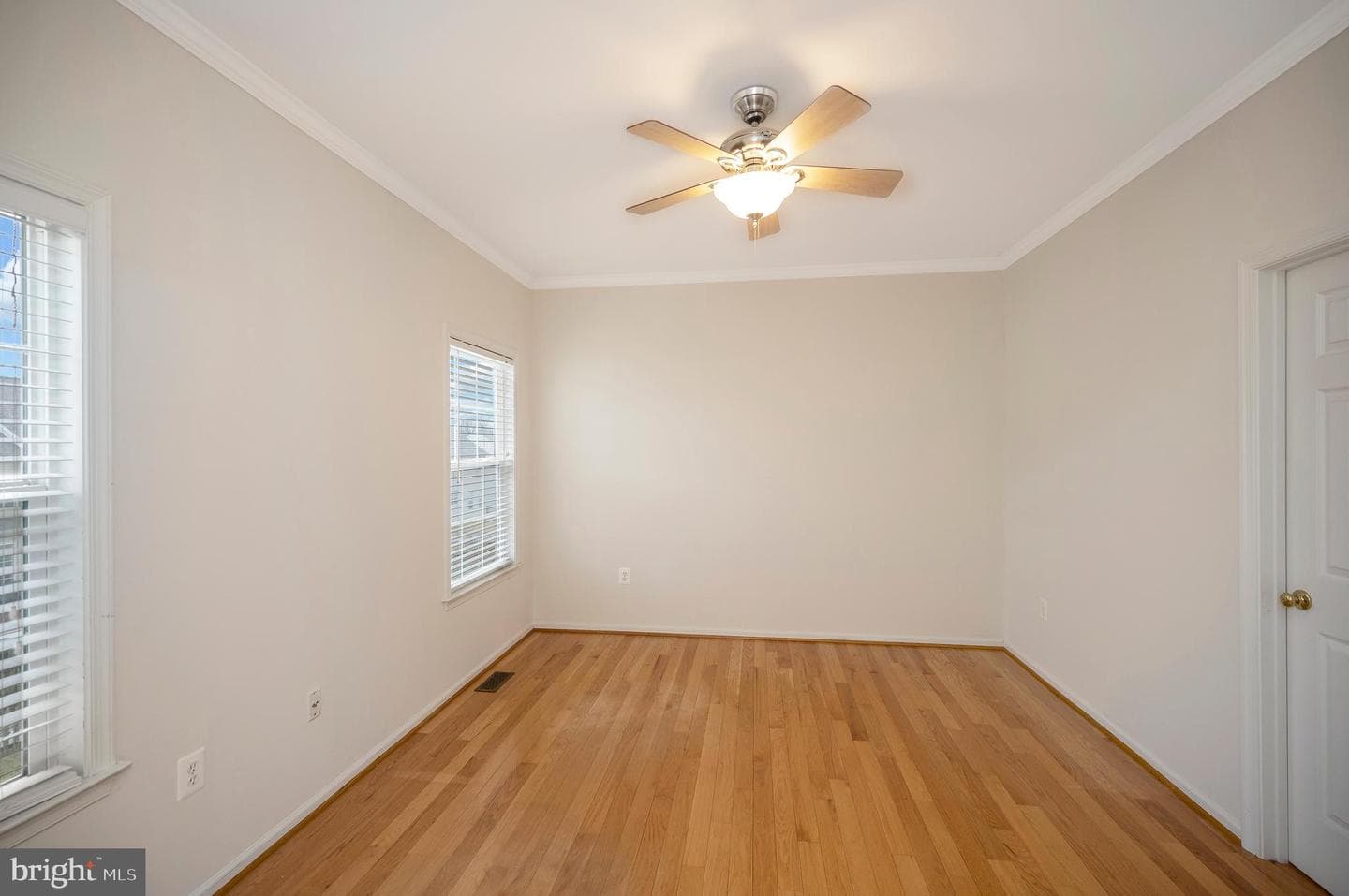 10415 N Mcclellan Drive photo 23