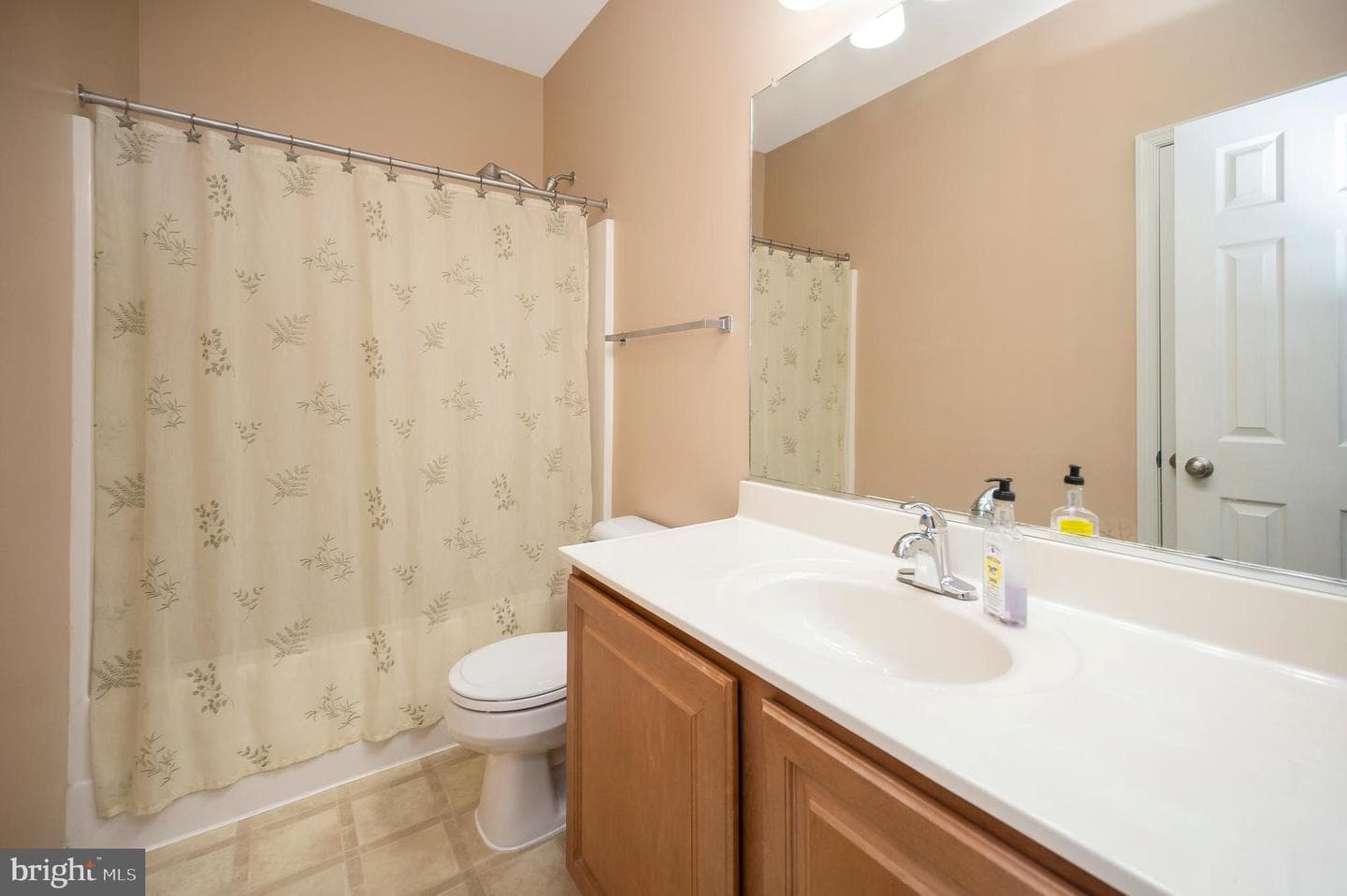 10415 N Mcclellan Drive photo 24