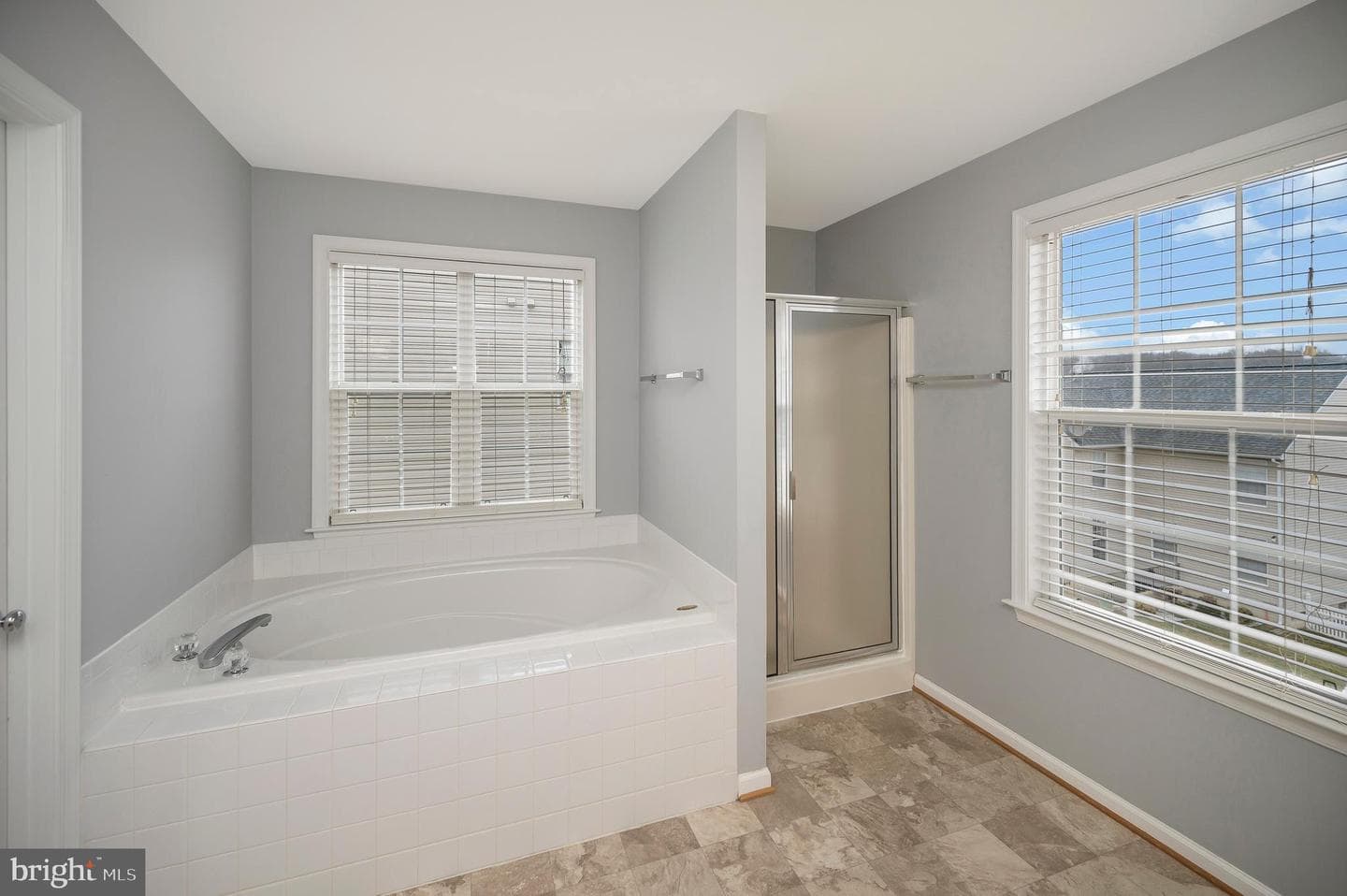 10415 N Mcclellan Drive photo 46