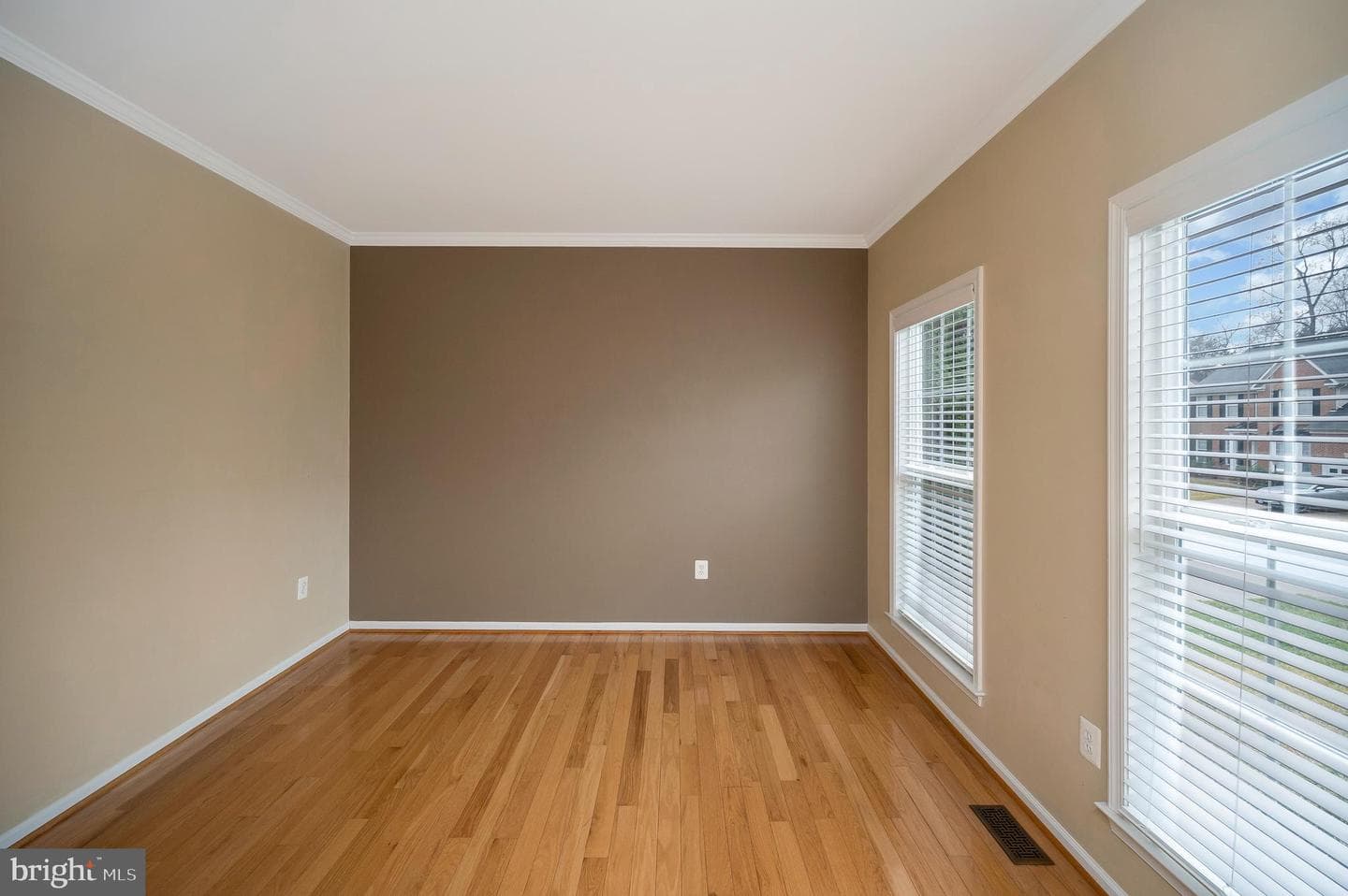 10415 N Mcclellan Drive photo 5
