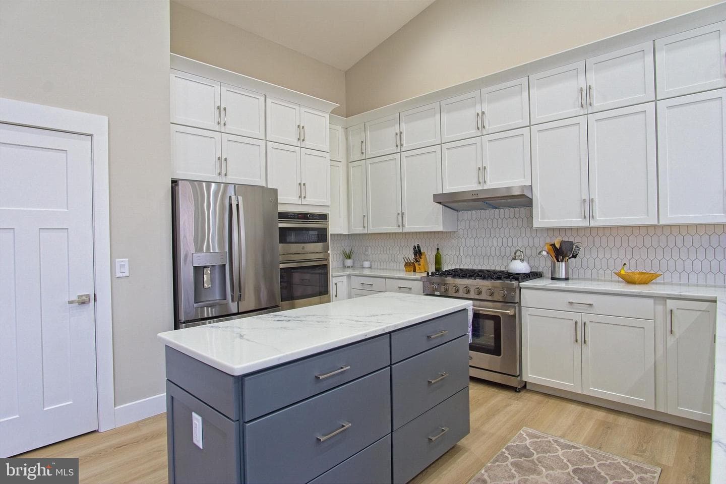 3905 Hatteras Court photo 11