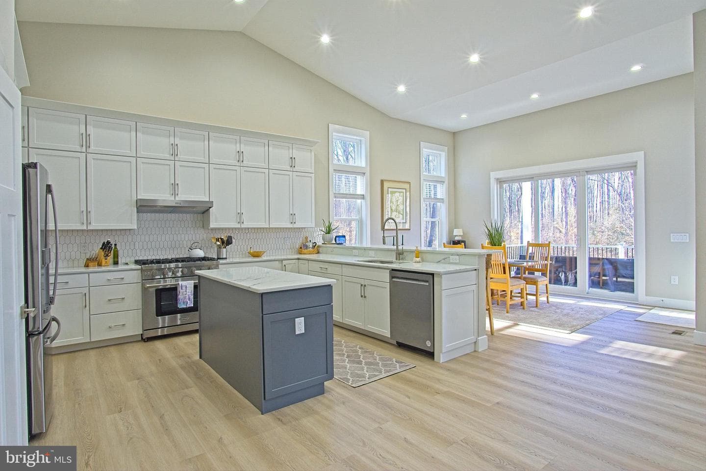 3905 Hatteras Court photo 9