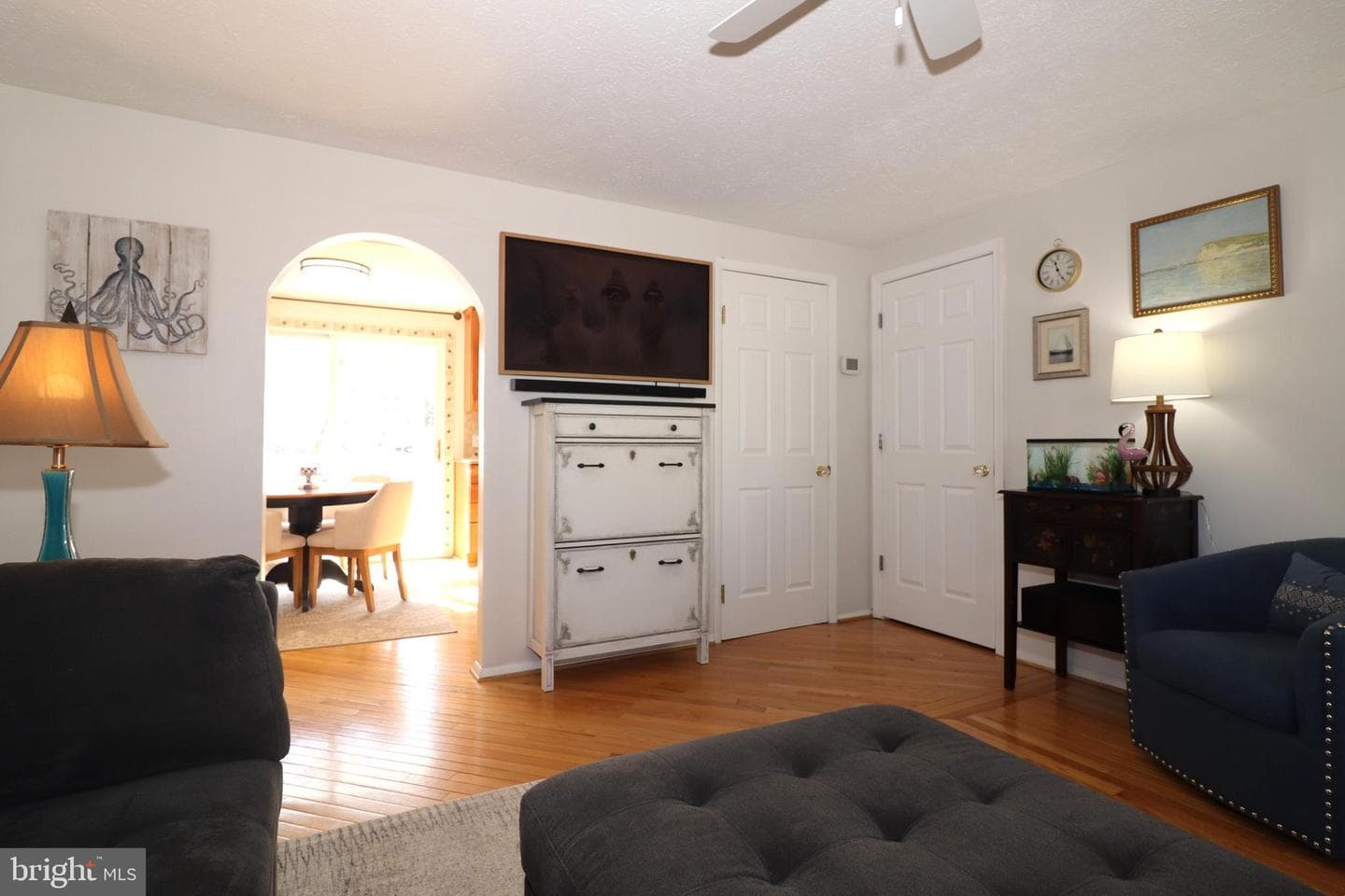 6014 Windsor Drive photo 8
