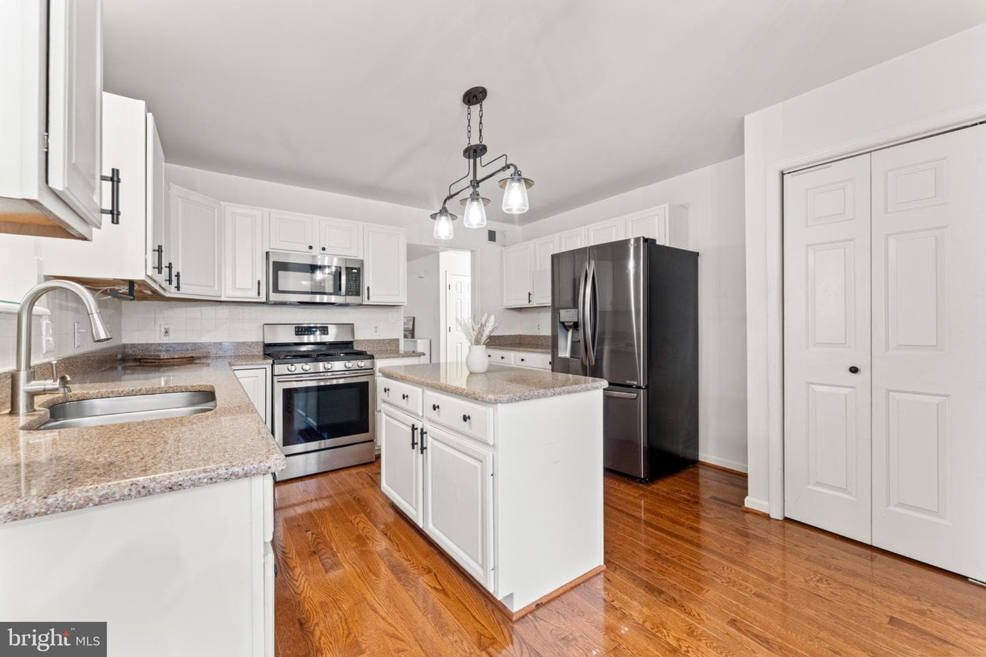 10111 Oat Lands Place photo 14
