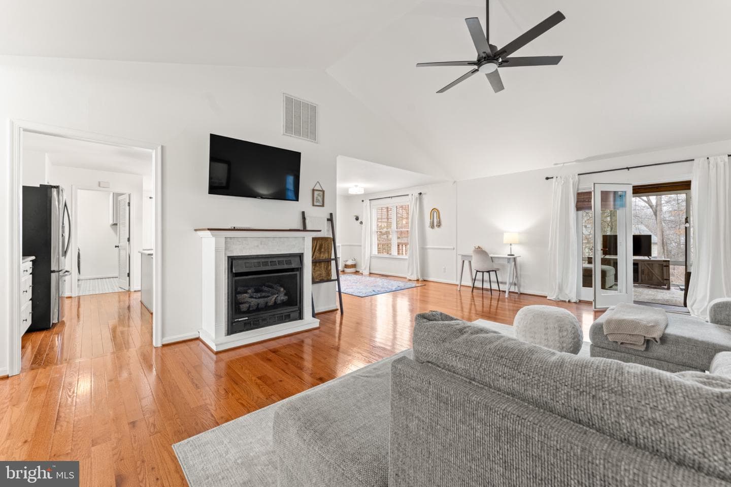 10111 Oat Lands Place photo 6