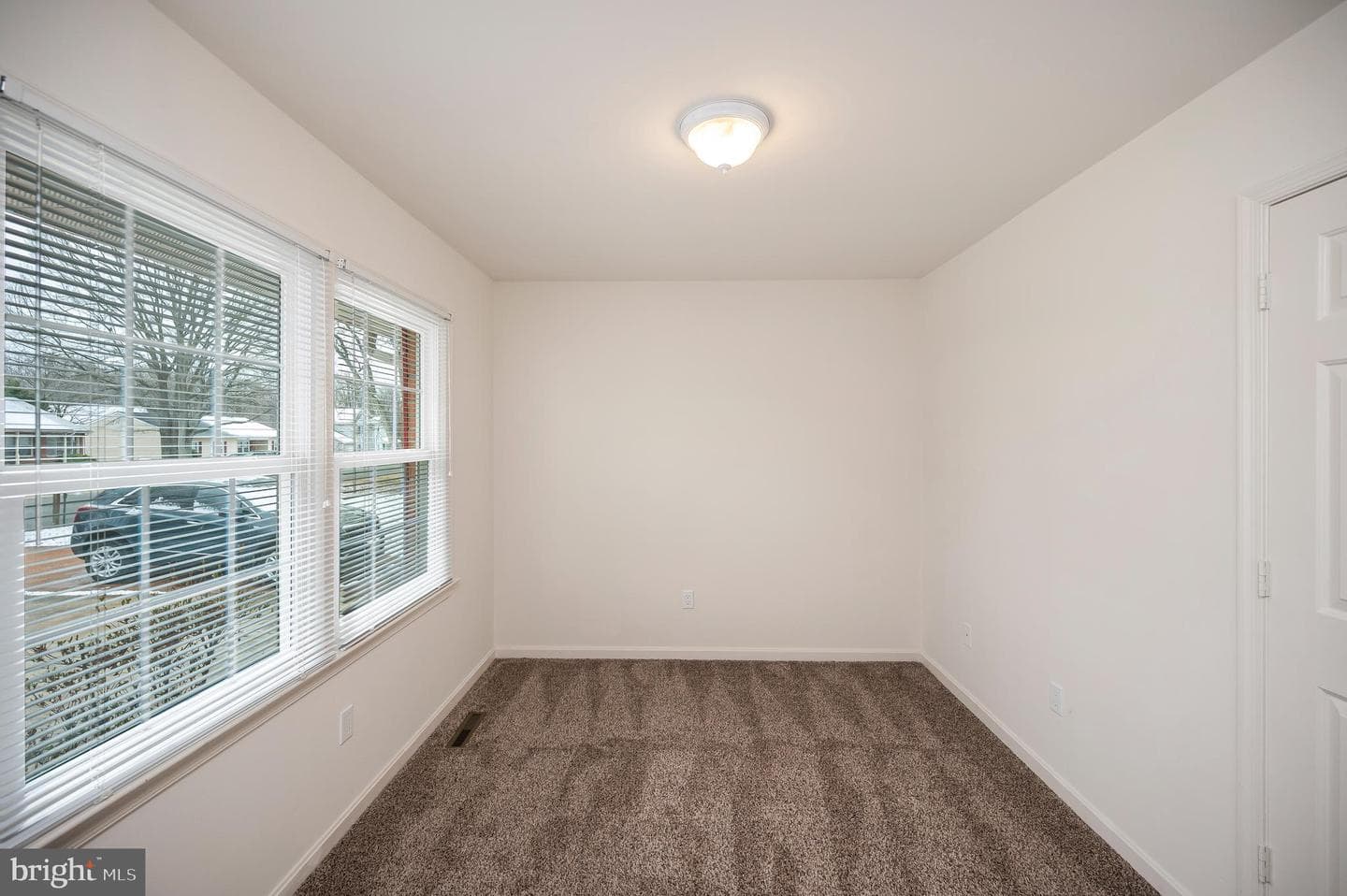 5065 Gallager Drive photo 8