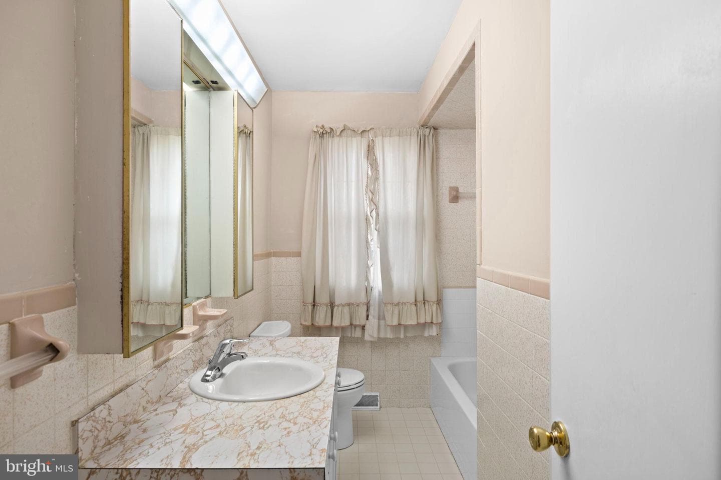114 Hamilton Street photo 25