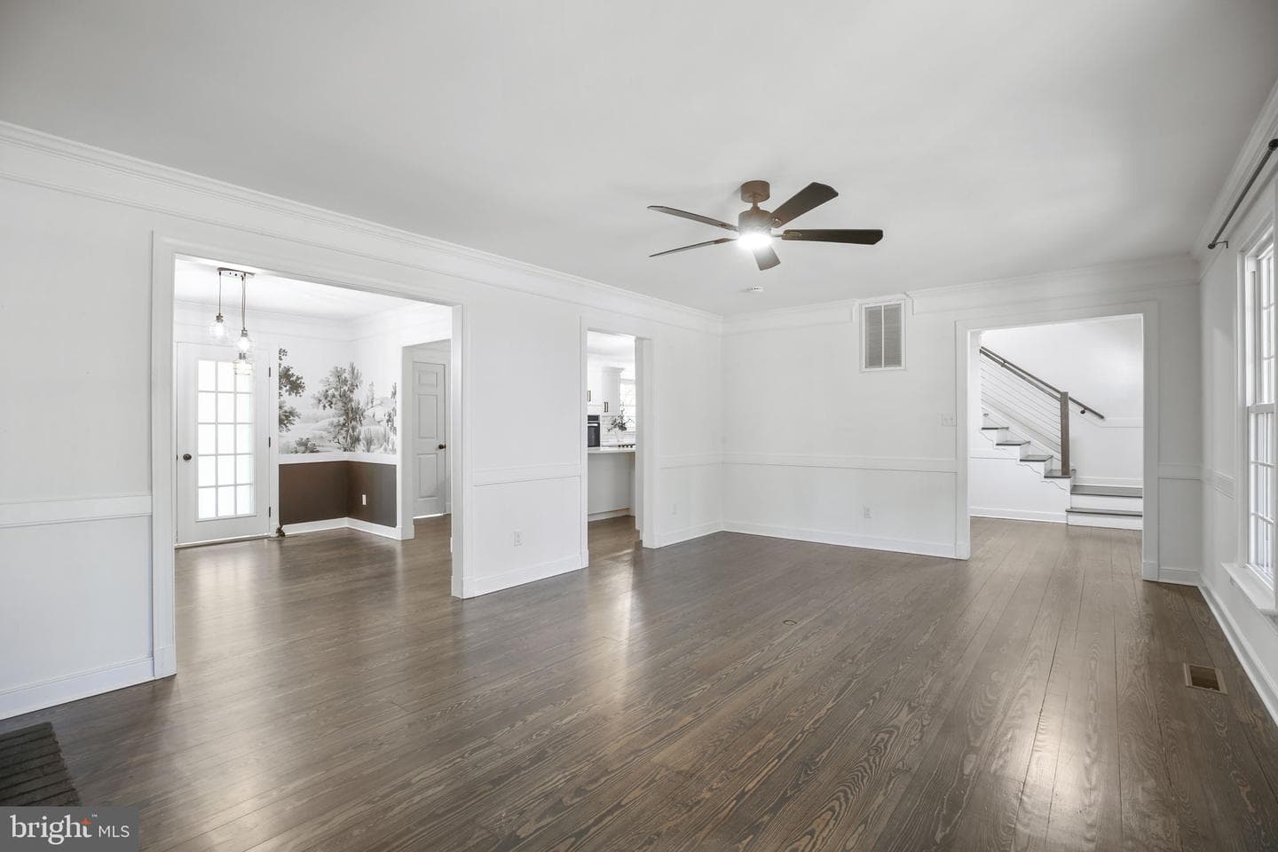 306 Clydesdale Court photo 10