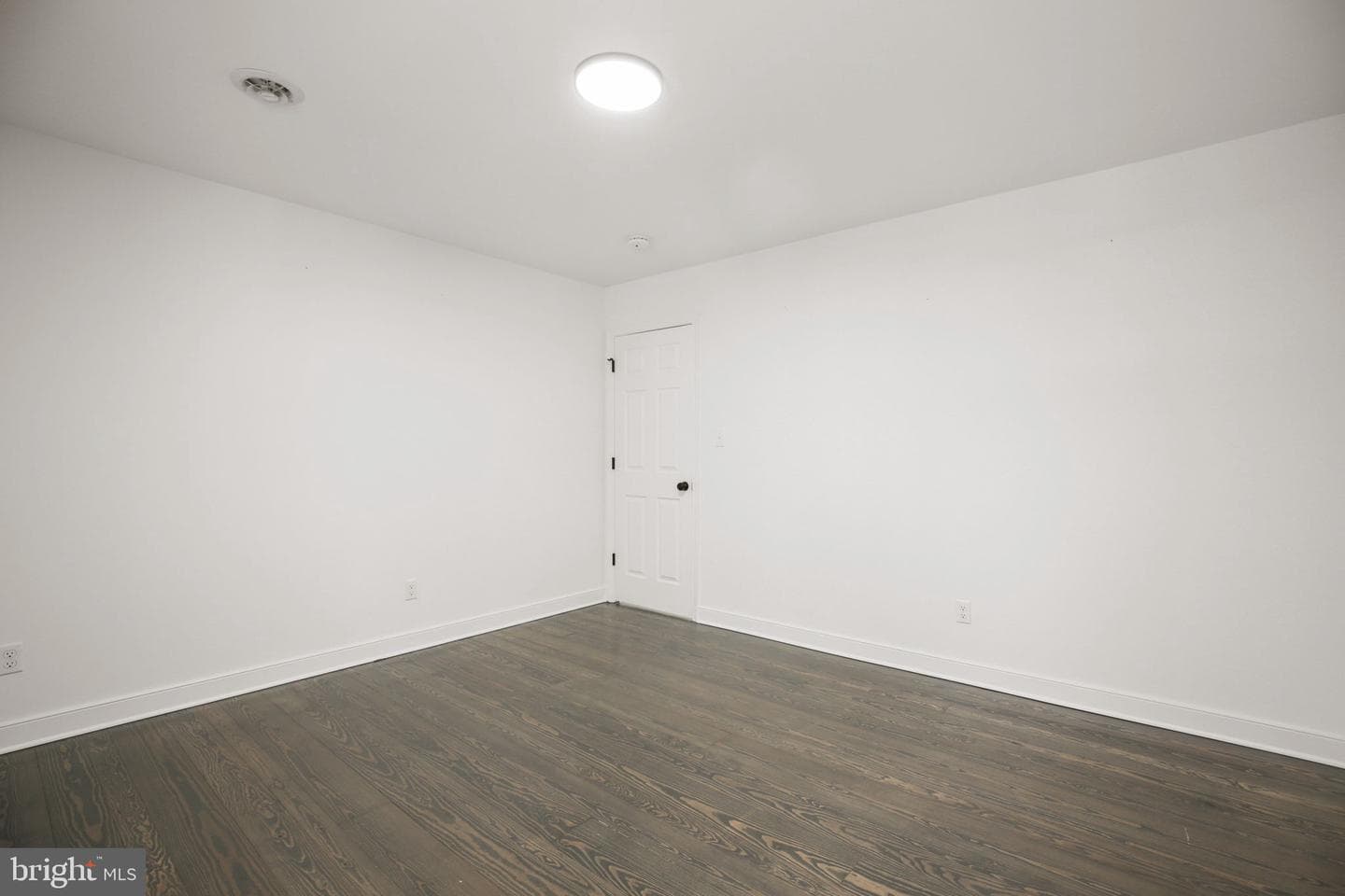 306 Clydesdale Court photo 30