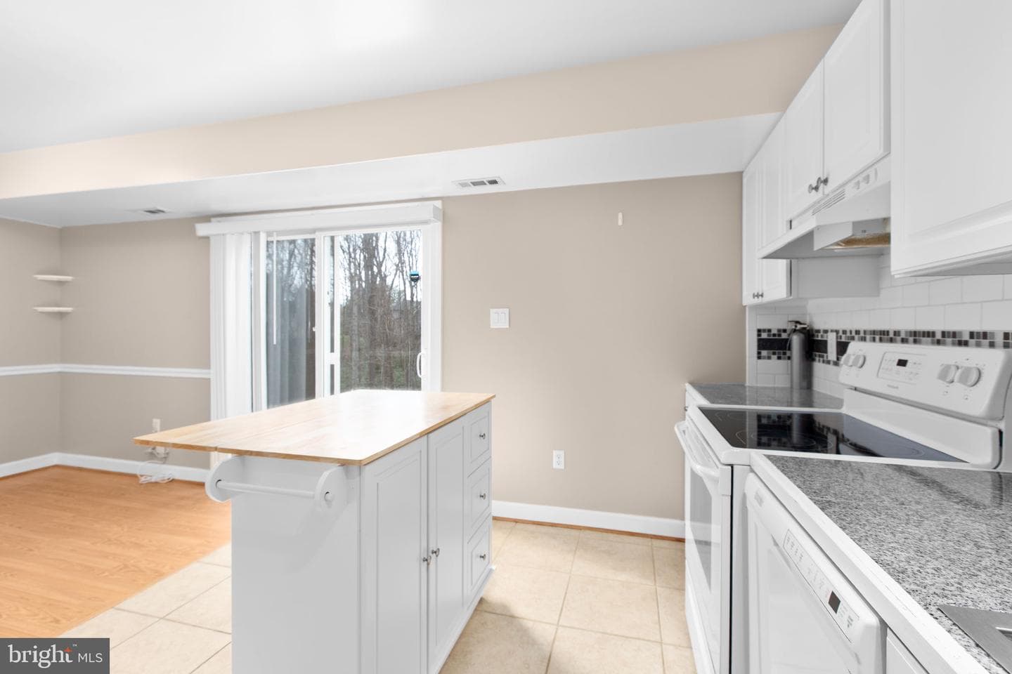 5230 Magnolia Place photo 9