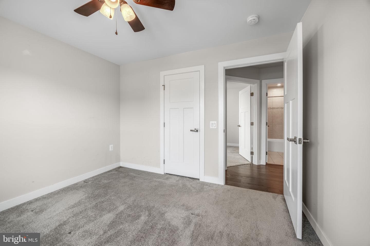 7607 Loughton Lane photo 23