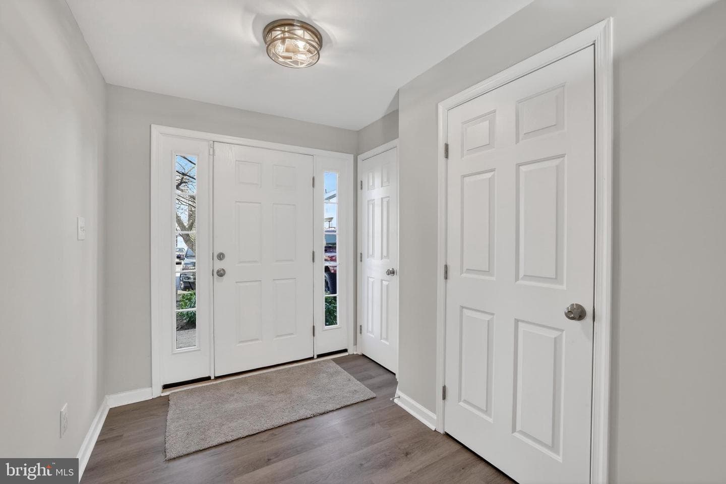 9833 Bartley Court photo 2