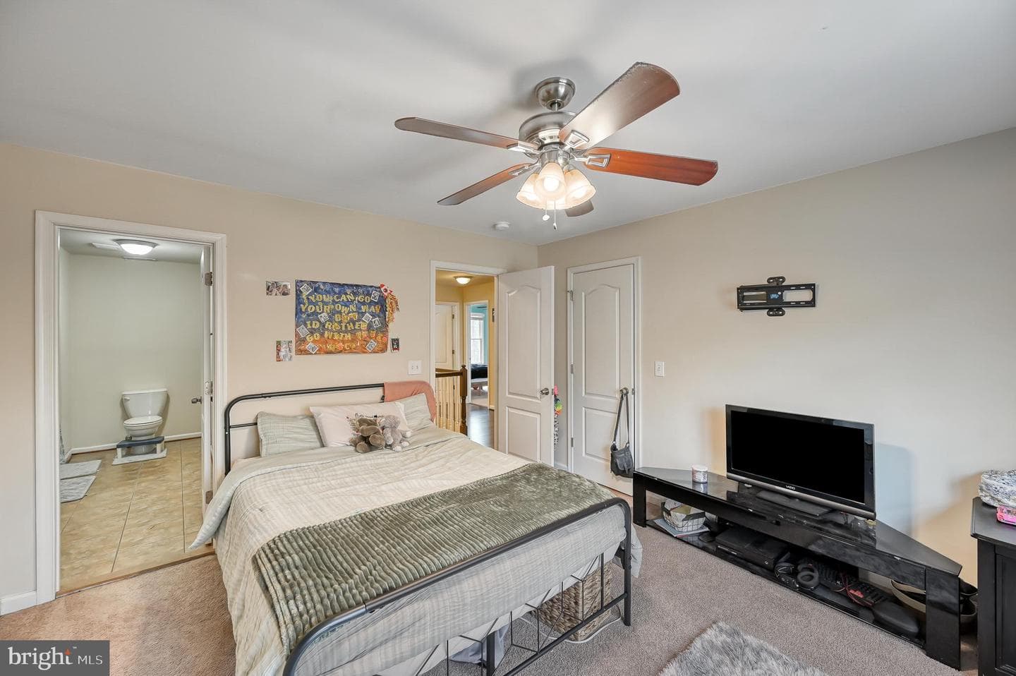 9490 Vanreenan Way photo 39