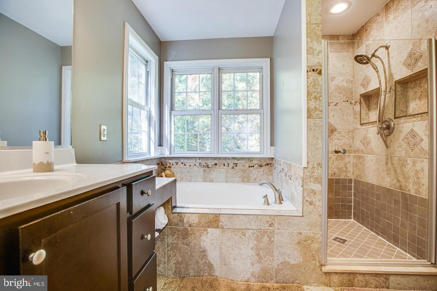 10511 Watford Lane photo 27