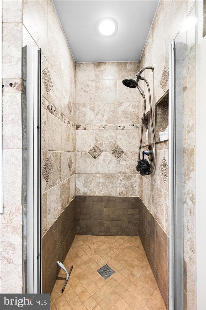 10511 Watford Lane photo 29