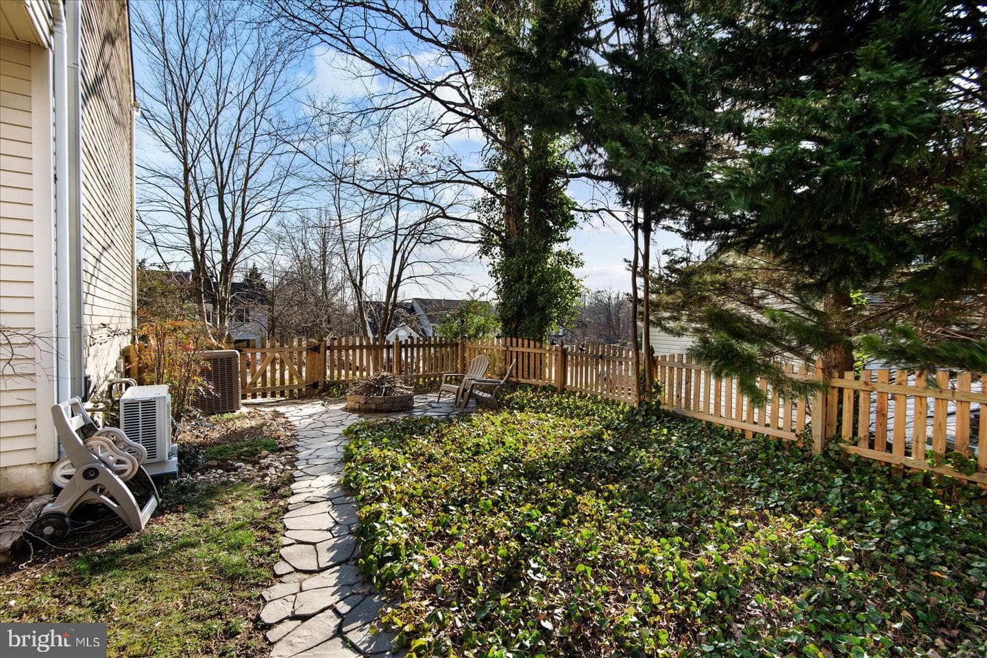 10511 Watford Lane photo 44