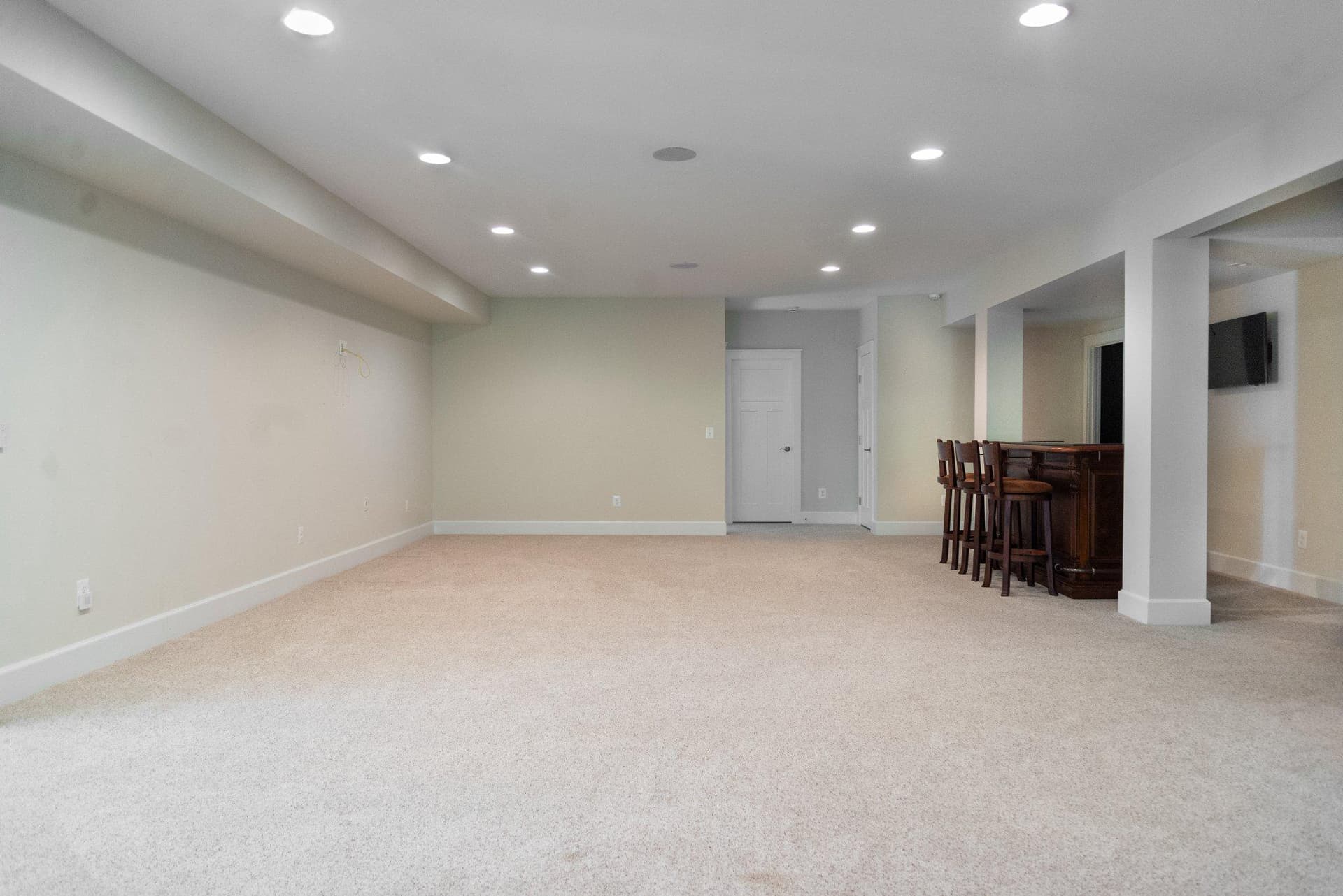 10916 Olive View Drive photo 29