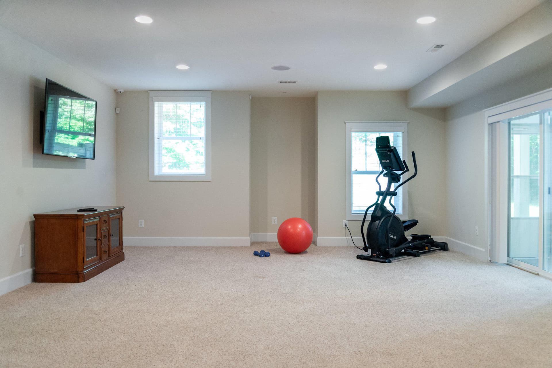 10916 Olive View Drive photo 30