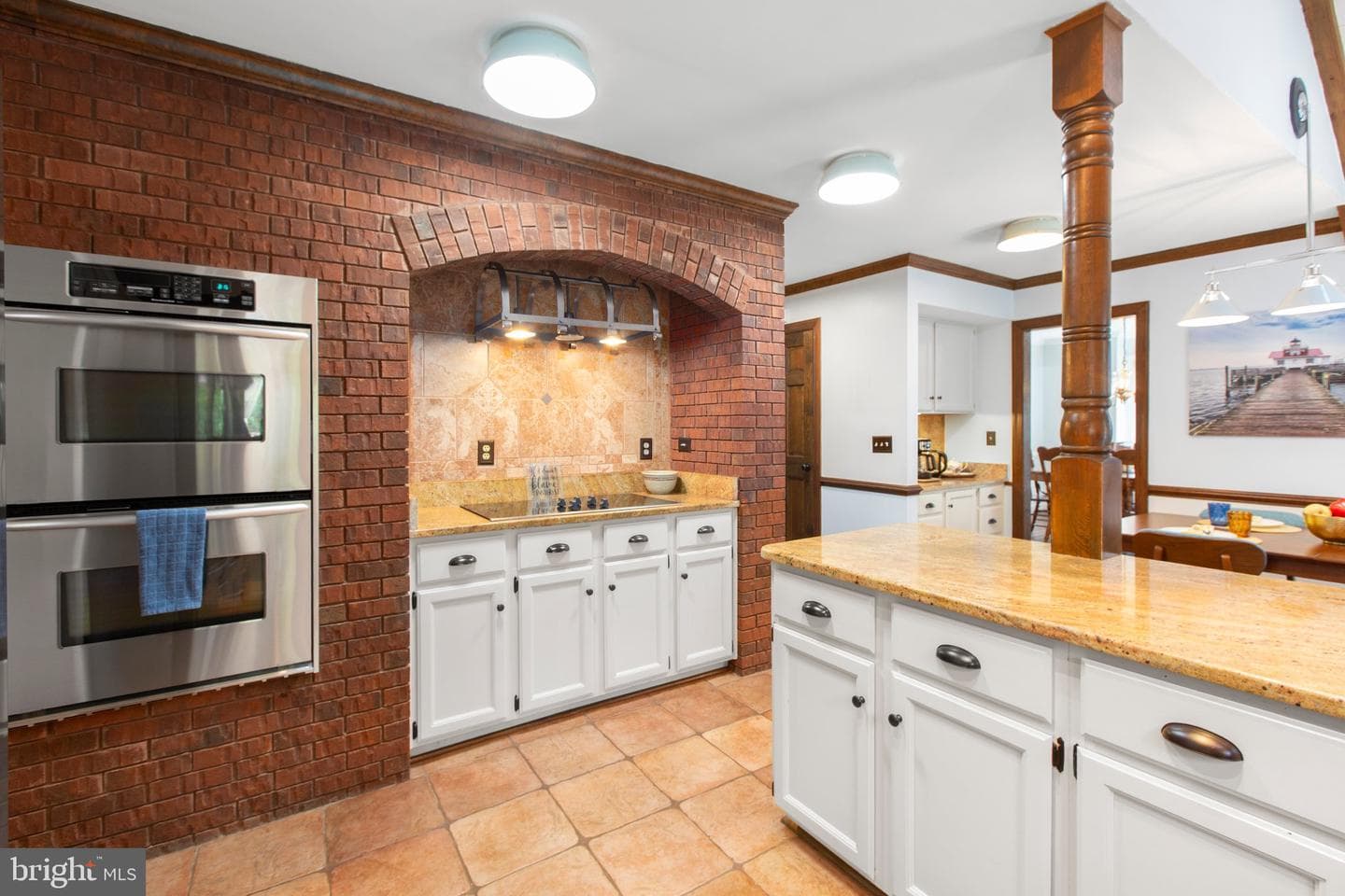 1800 Stoney Creek Drive photo 18