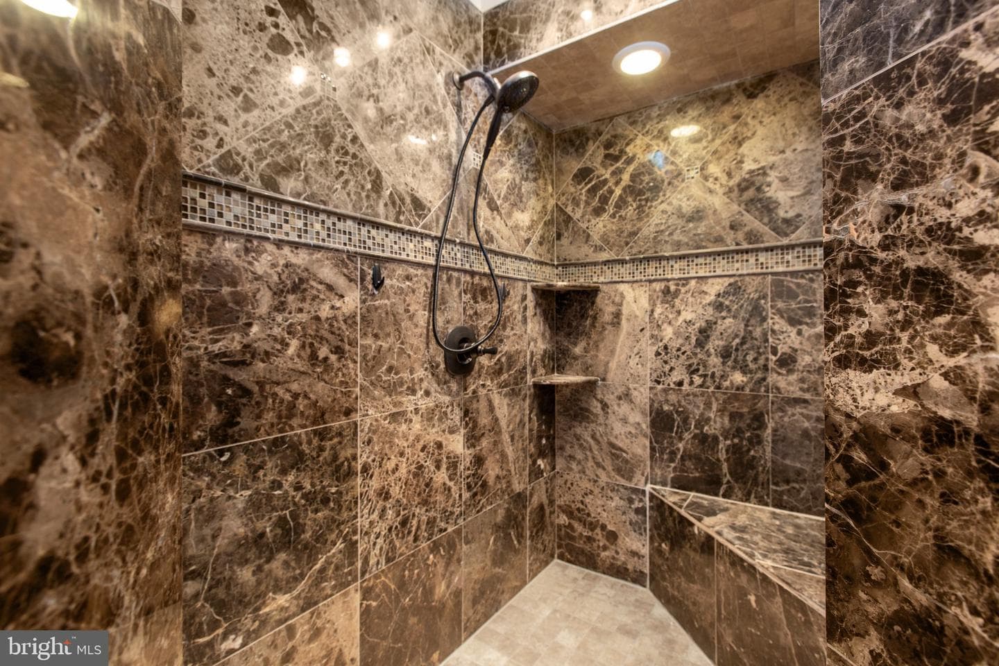 1800 Stoney Creek Drive photo 29