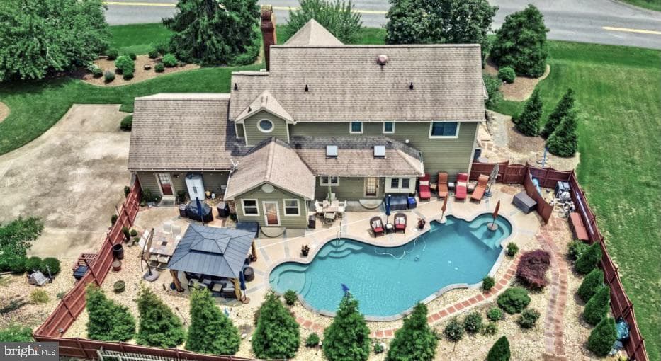 1800 Stoney Creek Drive photo 39