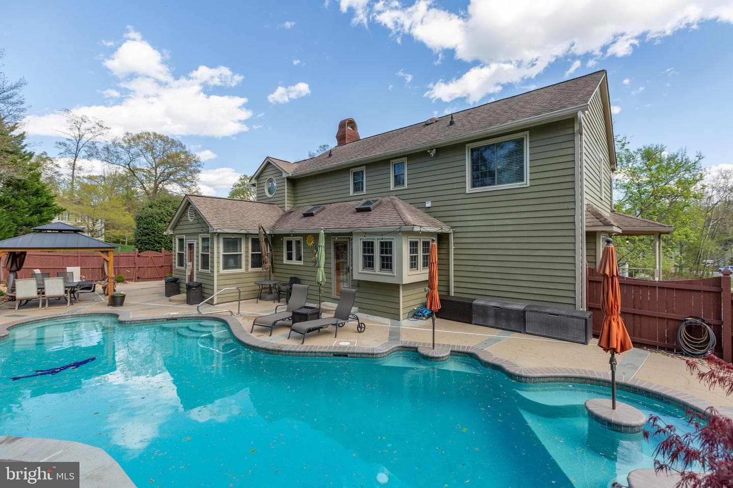 1800 Stoney Creek Drive photo 5
