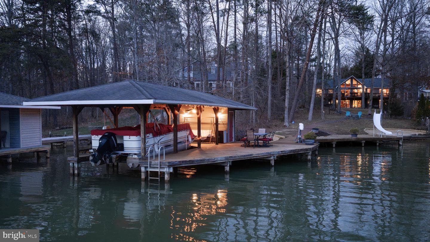 2325 Waterside Drive photo 2