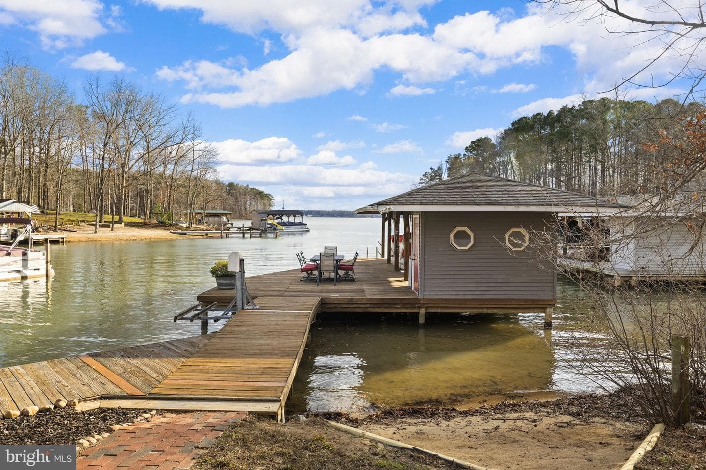 2325 Waterside Drive photo 6