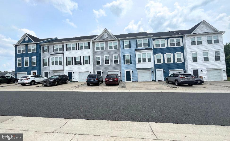 12113 Bowling Farm Court photo 4