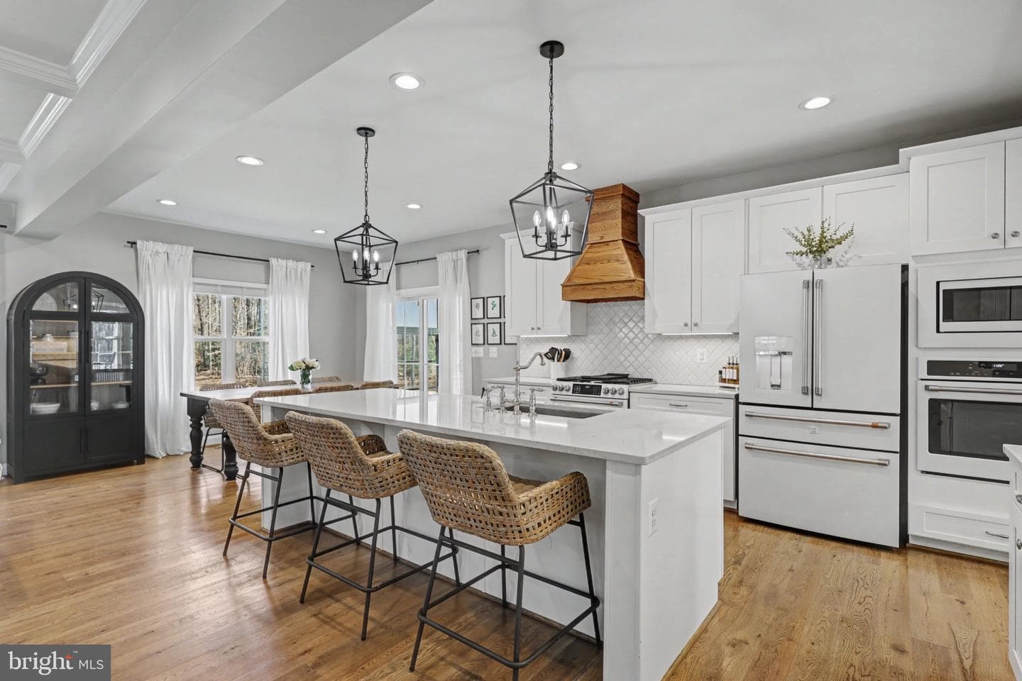 7701 Riparian Court photo 4