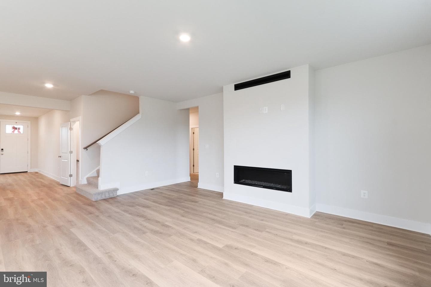 11505 Chalmers Lane photo 11