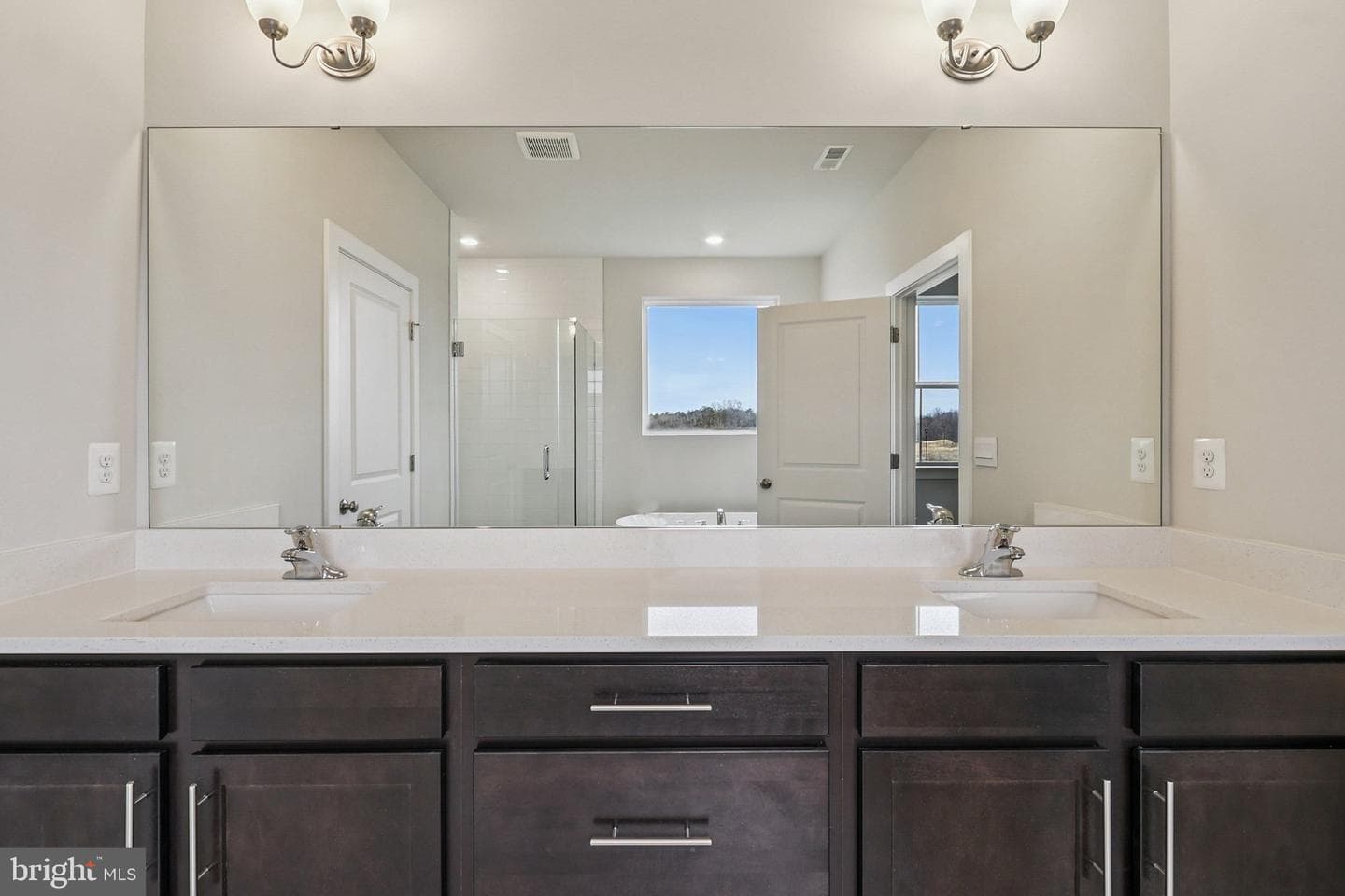 11505 Chalmers Lane photo 29