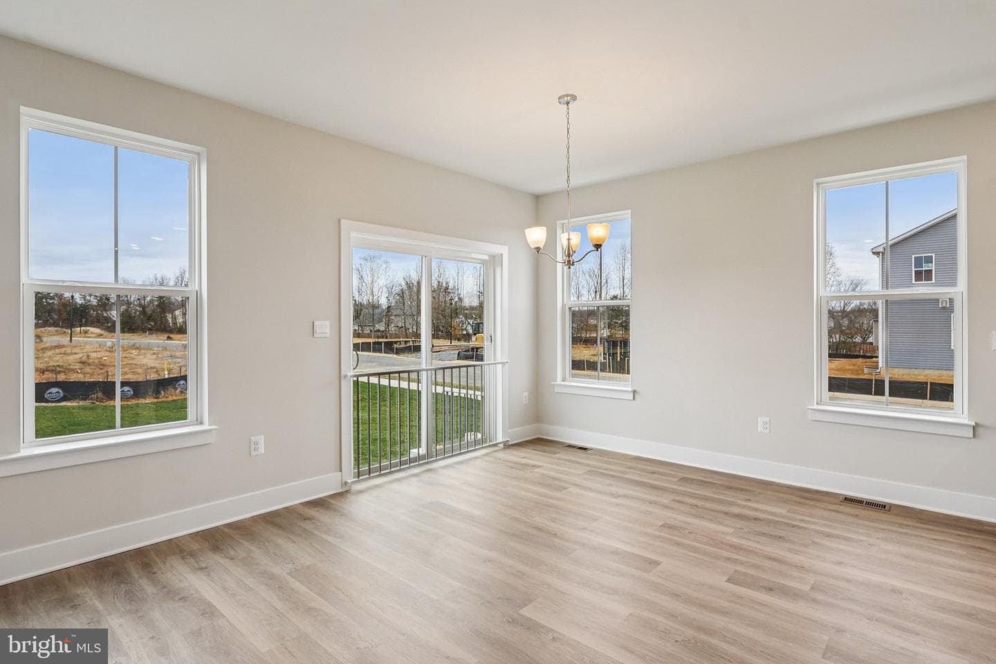 11505 Chalmers Lane photo 6